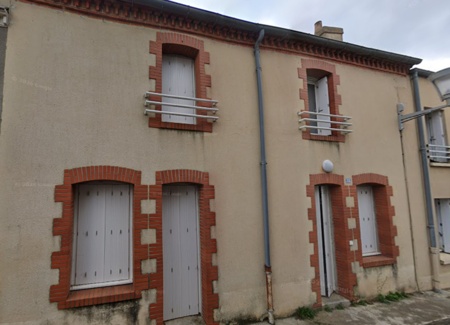 49_beaupreau en auges_place de l'église 2.png